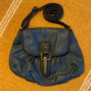 UO deena&ozzy navy faux leather“bullet”crossbody